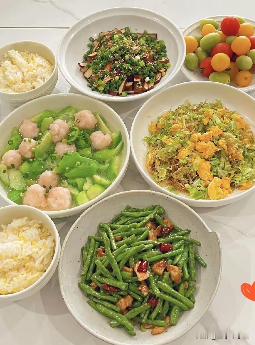谁来救救我，点醒一下我吧。
 
我始终困在对婆婆的怨恨当中，
始终没办法释怀……