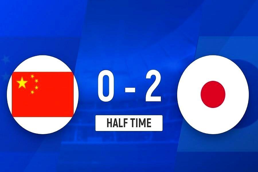 0比4，梦碎吉达
 
哨声一响，比分牌刺得人睁不开眼。上半场才踢二十分钟，我们已