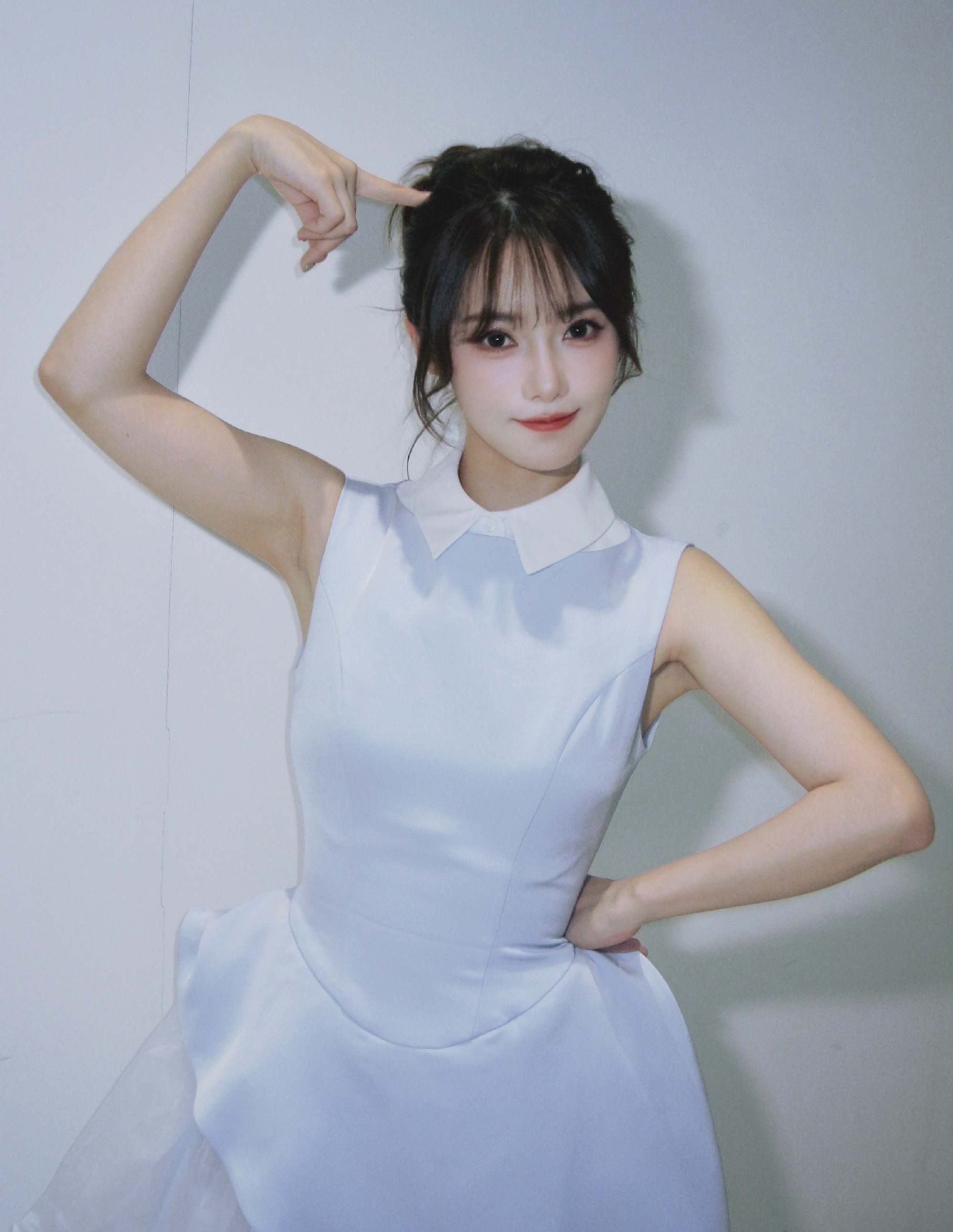 LPL女解说/主持大盘点，你最喜欢谁？1. 余霜，主持：2016年入行，至今在L