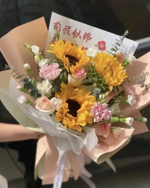 奉劝大家 不要招人嫌了，不管谁家的孩子，你们关系有多亲，高考的成绩如何，能考取哪