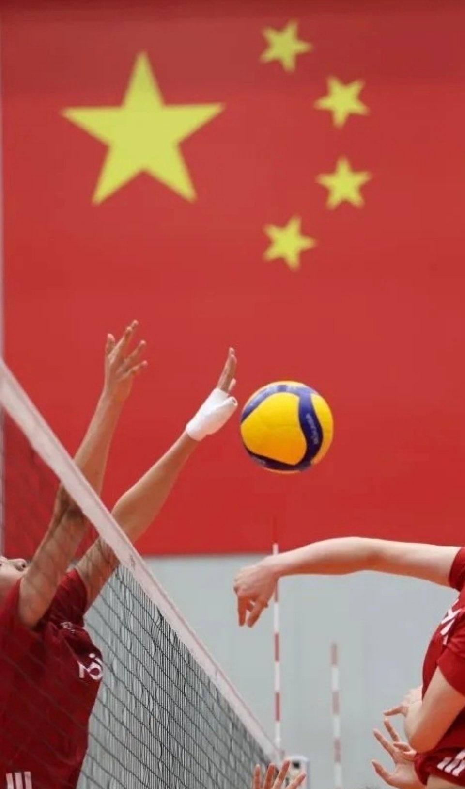 奥千的手[单身狗][流泪]。
 图集来说，老三成为前二位二传之一 。 ​​​