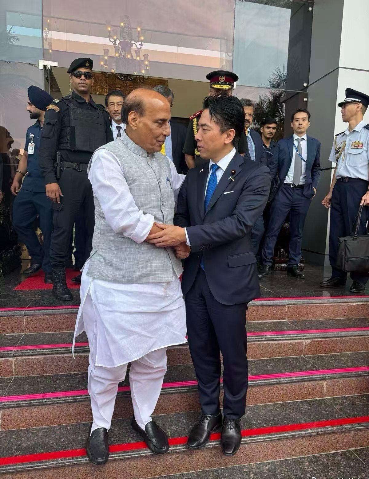 日本小泉进次郎：尽管是与印度辛格国防大臣的首次会晤，我们仍在联合声明中就多个领域