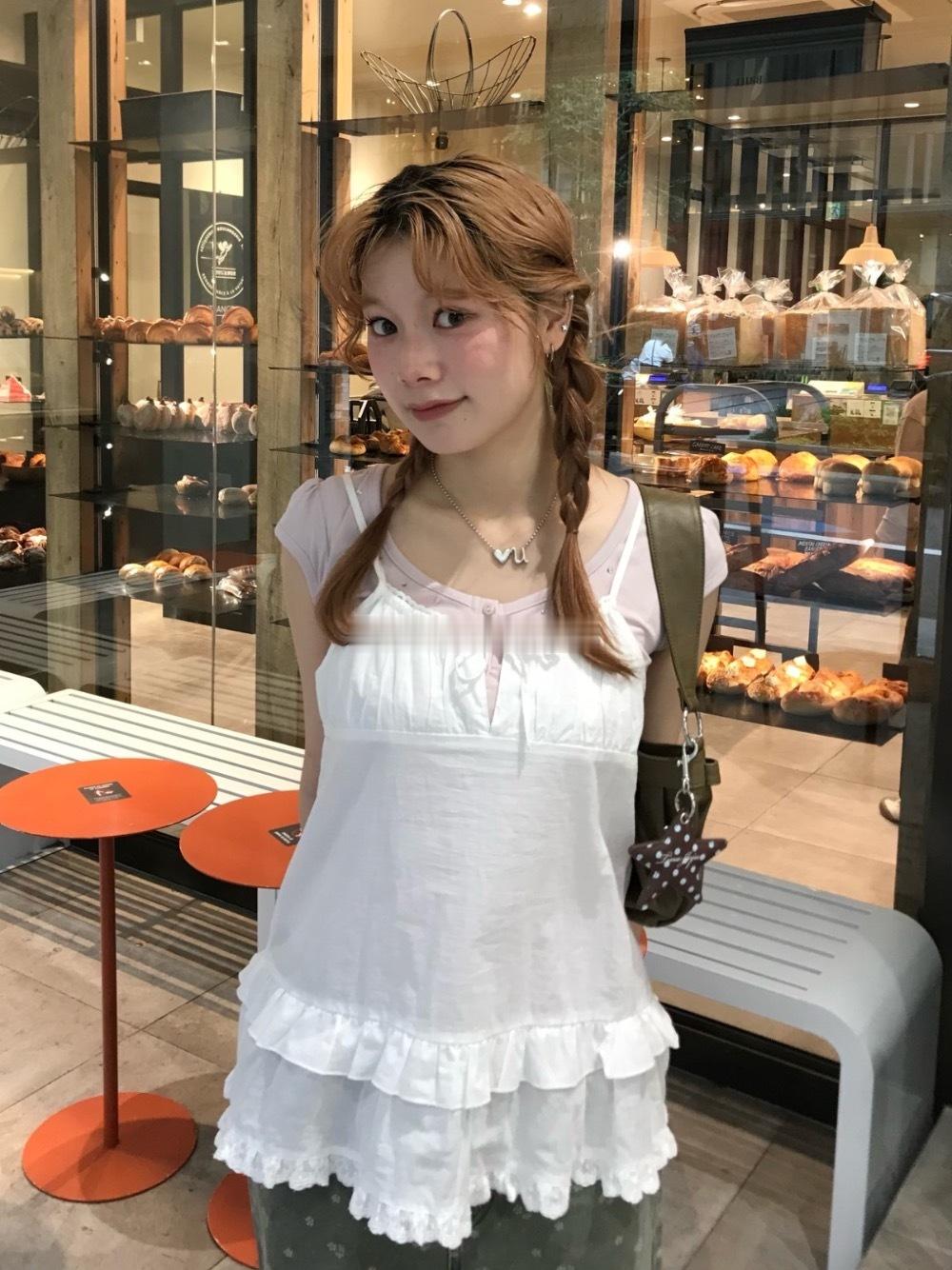 花边罩裙