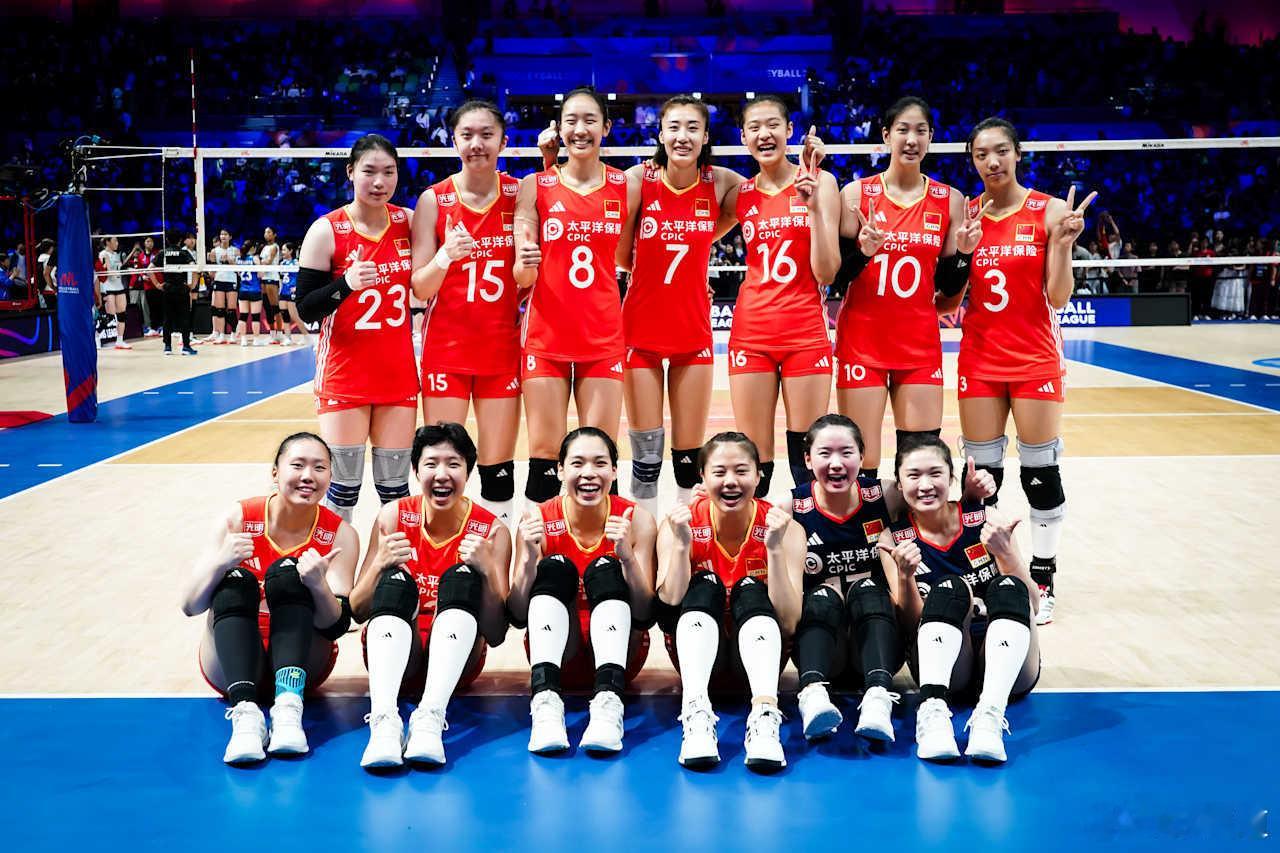 中国女排3比1日本女排吴梦洁受伤咱先预期假设一下，其实中国香港站之前就有人说让宇