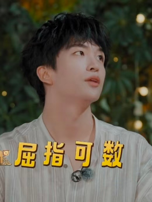 黄子弘凡尘封的DNA集体苏醒 谁能拒绝《忙忙碌碌寻宝藏2》这段可爱舞台！黄子弘凡