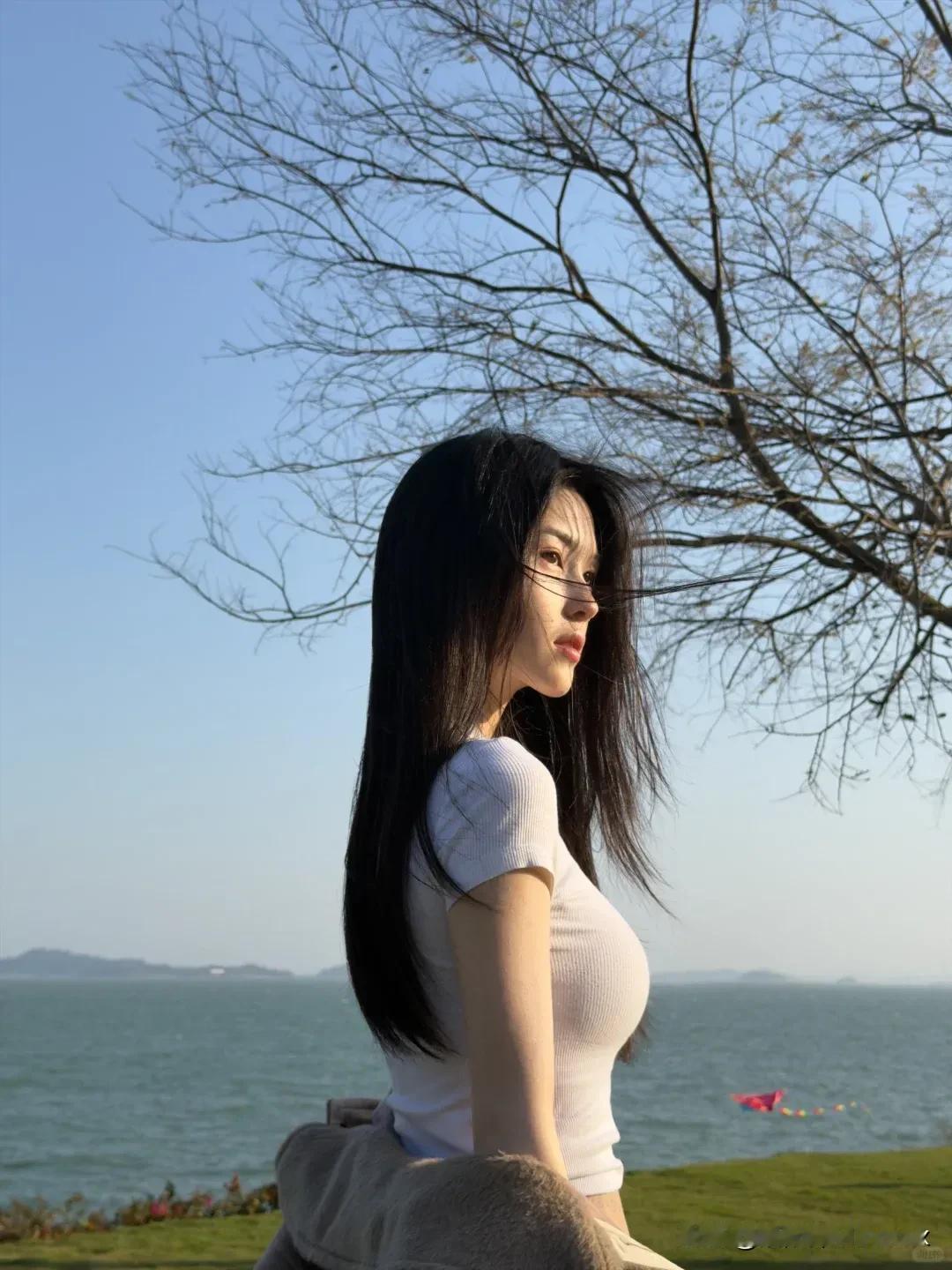 分享美女穿搭服饰