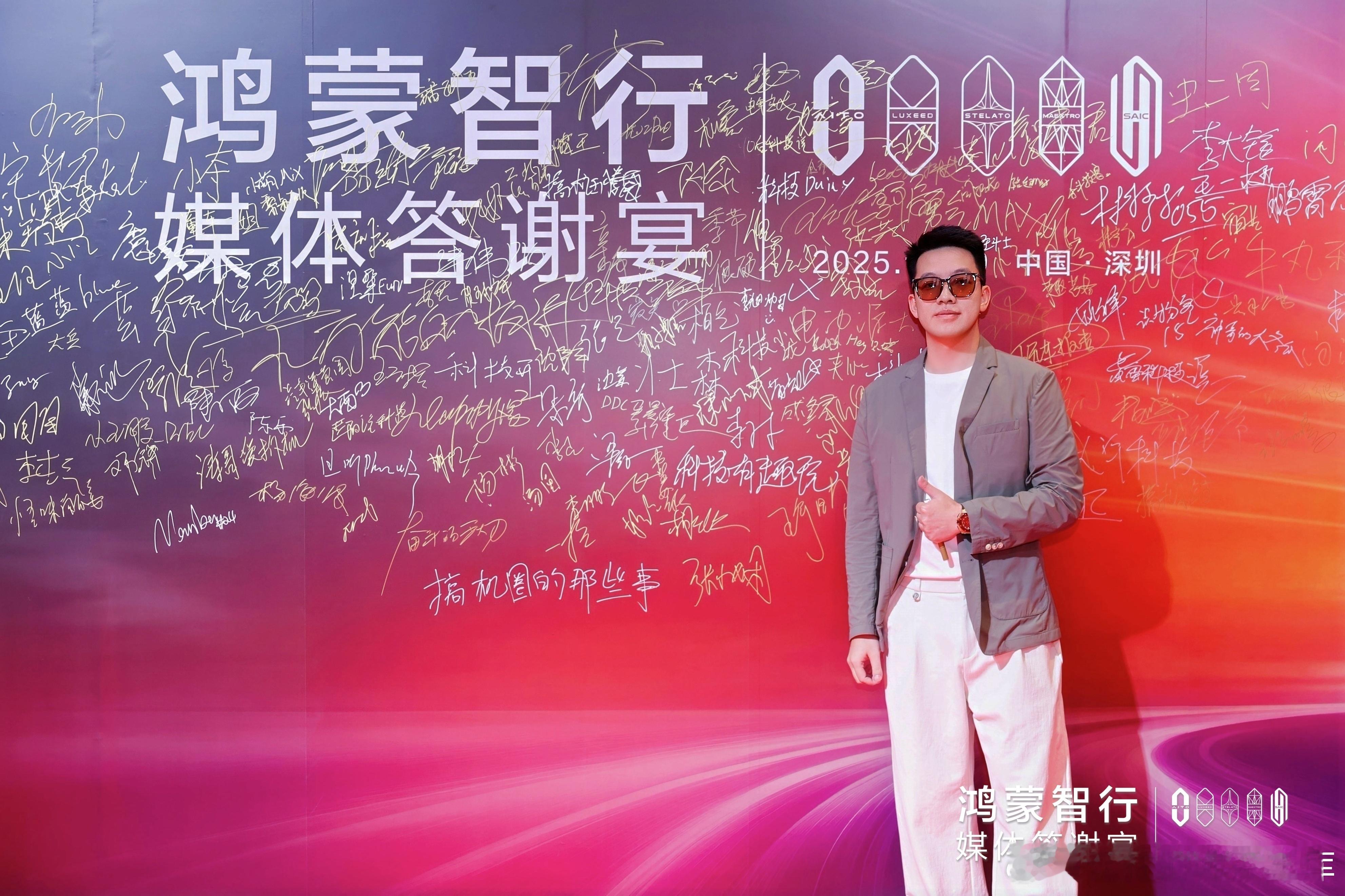 各位帅哥美女们早啊