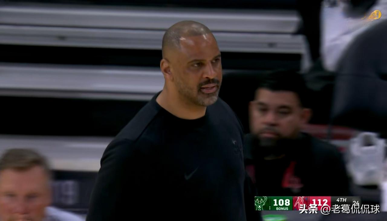 火箭主帅乌度卡真是太会夸人了！在今天火箭主场以119：113战胜雄鹿的赛后采访中