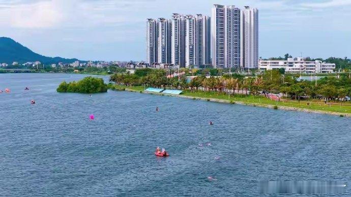 马拉松游泳首次亮相广东省运会广东省运会首次增设马拉松游泳项目，10公里公开水域长