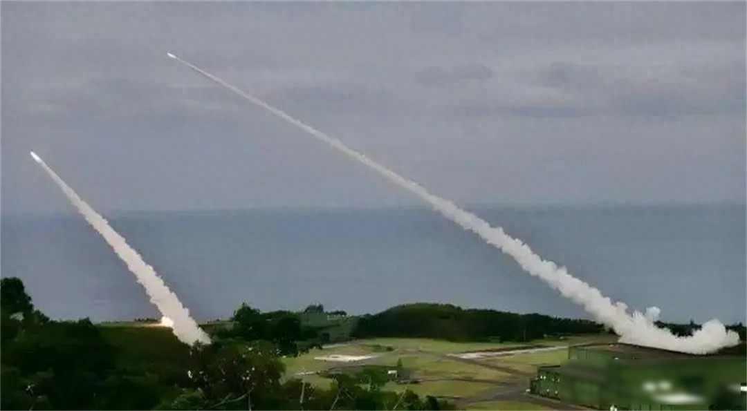 特朗普面对中国严重误判，现在的中美态势，早已不是30年前
这两天新闻又在说特朗普