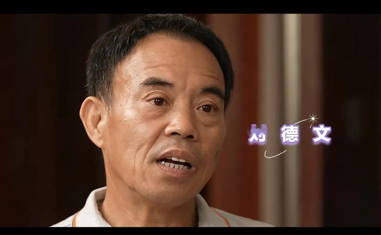 又一名河南籍台湾老兵，离家83年终于魂归故里，家族后辈们痛哭，跪地磕头迎接！
