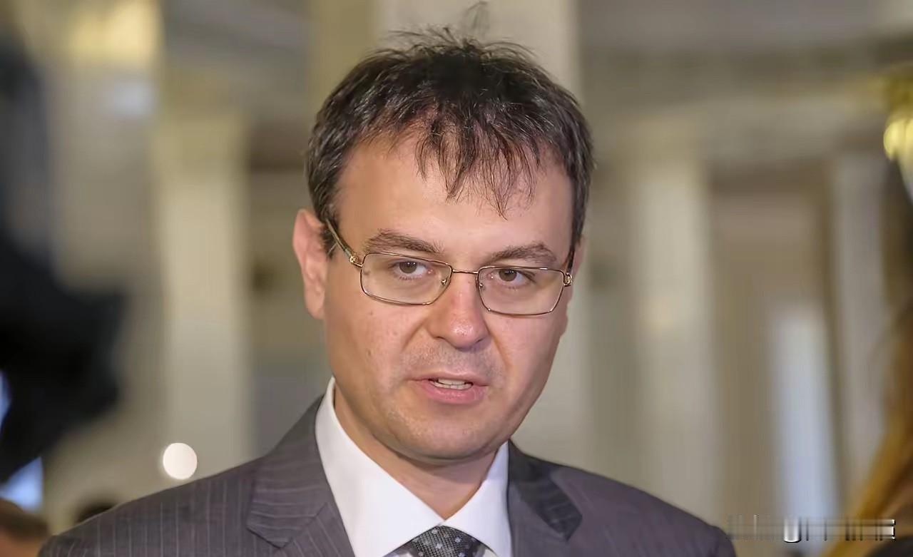 乌克兰议员格特曼采夫在接受《福布斯》采访时表示，到今年4月，乌克兰可能就没钱支付