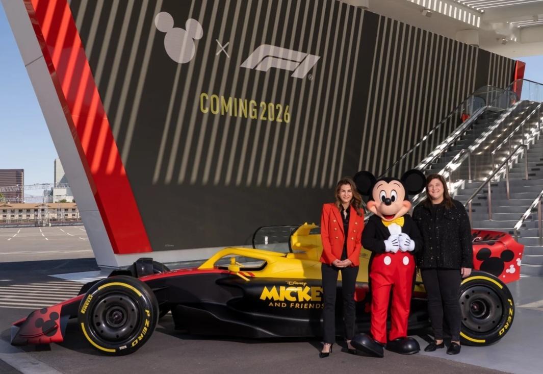 继乐高之后，F1与迪斯尼达成合作，围场里面要看到米老板了~ ​​​