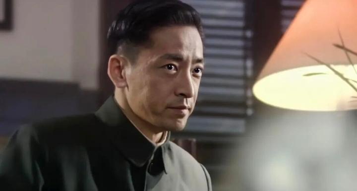 追随蒋介石十七年，前途一片光明，一句酒后闲谈断送晋升之路
 
能够长期守在最高掌