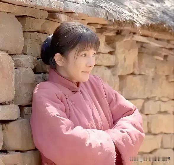 杨幂换成李沁会更好吗？

因为杨幂，《生万物》的导演也被骂惨了，网友们都在吐槽因