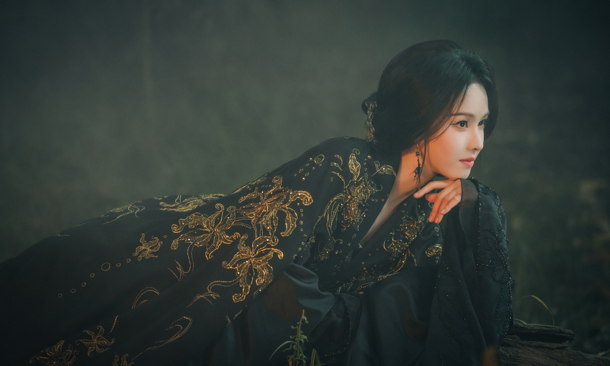 陈都灵活在角色里而非镜头里陈都灵背景板有效出演真的被陈都灵的演戏态度圈粉！从不在