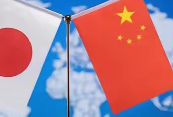 中国反制再升级！一招掐住美国命脉，霸权这次真慌了
 
近期，一则消息让美国朝野震