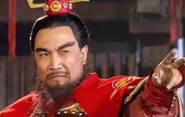 为啥曹操打不赢赤壁之战？有三个原因，第一，作战的时间不利，赤壁之战是隆冬季节，北