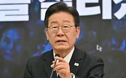 李在明怒怼反华集会！韩国撕裂危机暴露，中方已亮底牌

2025年8月12日，韩国