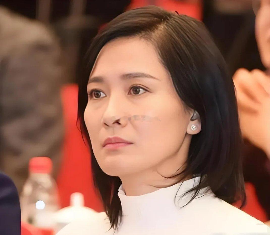 侯勇潘雨辰离婚后，人生差距一眼看清✨一段婚姻落幕，两人活成了完全相反的样子。离婚