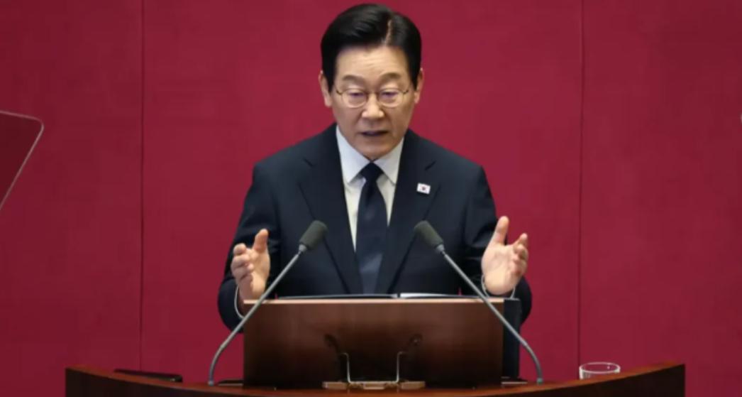 给伊朗捐款340万之后，韩国对中国提了一个请求，希望中国给个面子！
 
4 月 