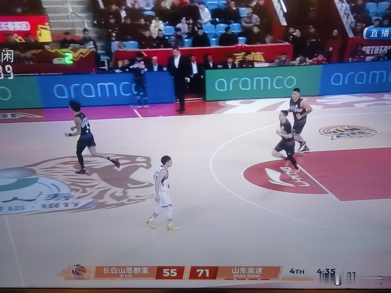 刚刚，山东高速男篮客场77：68掀翻主场龙吉林长白山！
     山东高速男篮客