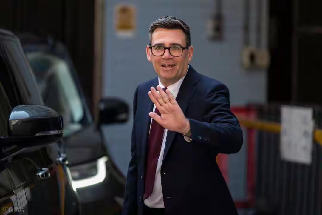英国候任首相安迪·伯纳姆可真是高调宣布要对以色列“下狠手”。
据阿纳多卢通讯社7