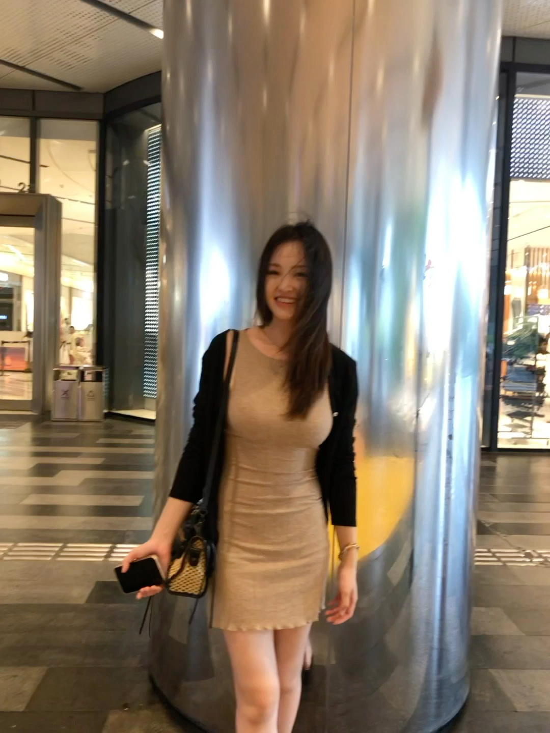 肩膀已经宽到无需开小头的地步了。 