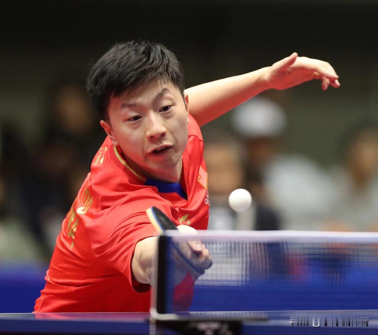 马龙在WTT中国大满贯男单比赛中成功晋级16强，这场比赛可以从多个方面进行评价：