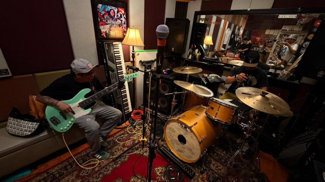 Dramlike rehearsed 