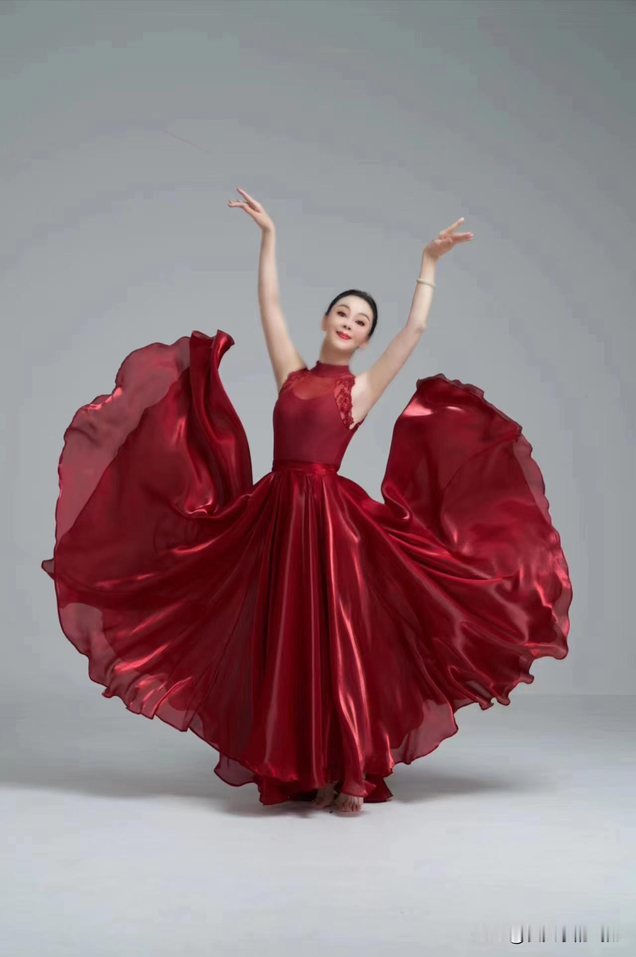 痛并快乐着，这才是舞蹈生的浪漫！ 
今天想和大家聊聊我们舞蹈生之间最常说的一句话