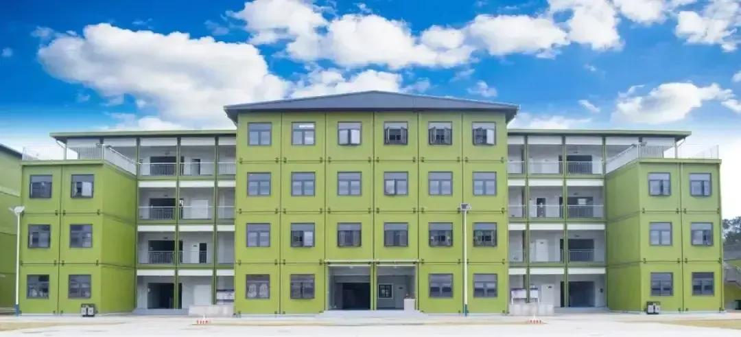 东部战区展示拆装式营房：将来登岛以后，用上这东西既住的舒服，又不扰民，管你废墟不