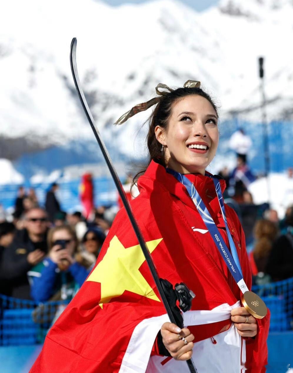 谷爱凌马上牛好灵两届冬奥，3金3银，100%夺牌率！谷爱凌的完美表现，再次诠释了