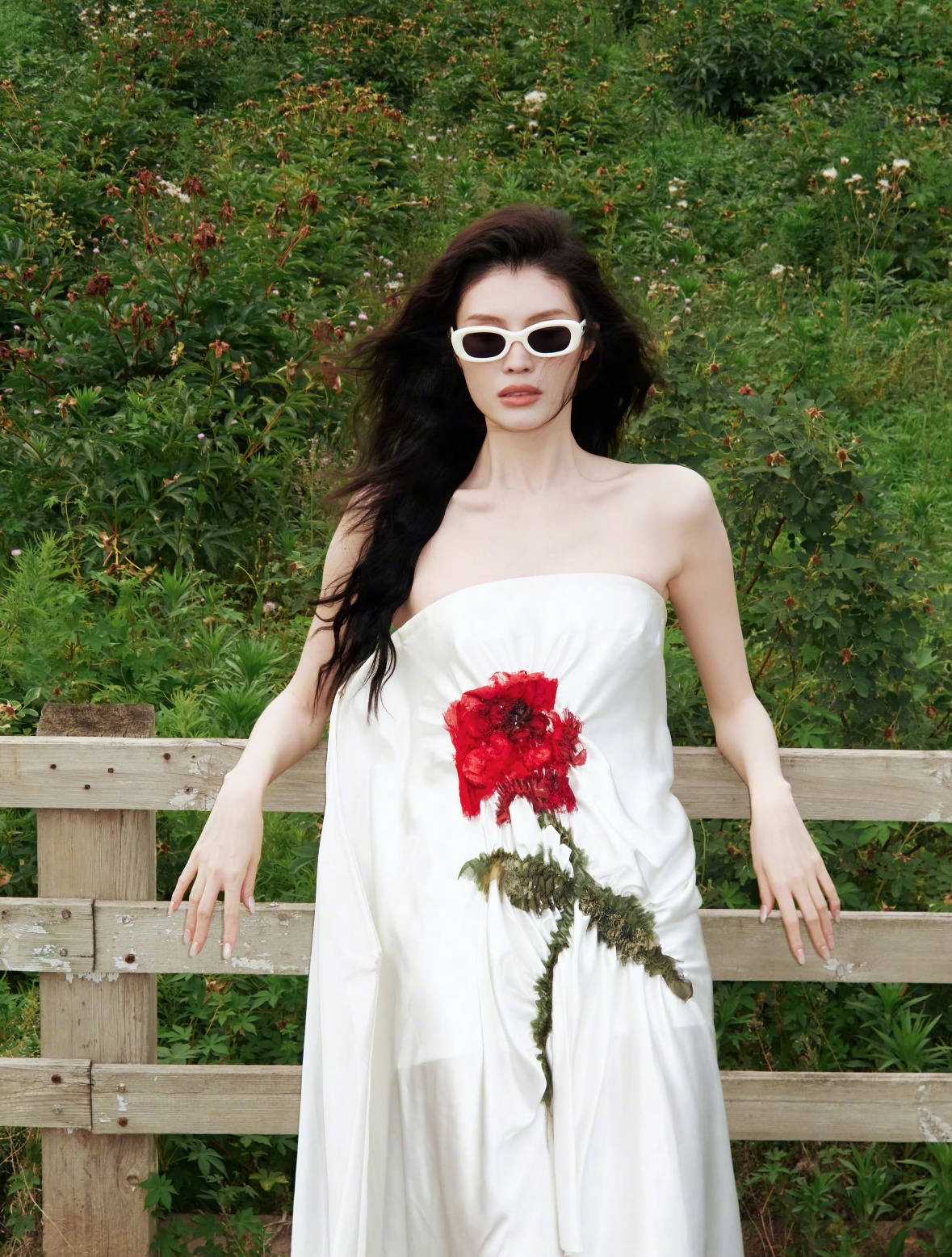 何穗不愧是何仙姑何穗红毯何仙姑杀回内娱美美女！仙女下凡！何穗太美了！ 