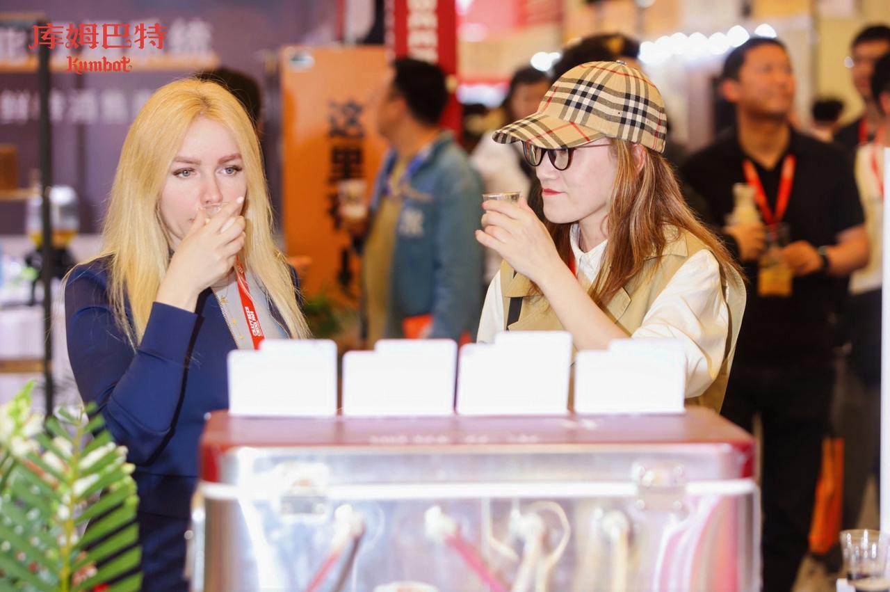 「欢醺巴士」C位出道！库姆巴特带你微醺过夏天

作为国内首创东方精酿品类标准的高