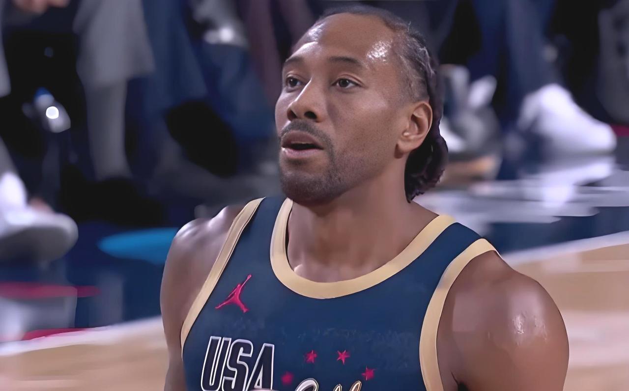 全明星正赛第三场，伦纳德狂砍31分，条纹队淘汰世界队，晋级决赛。

在刚刚结束的