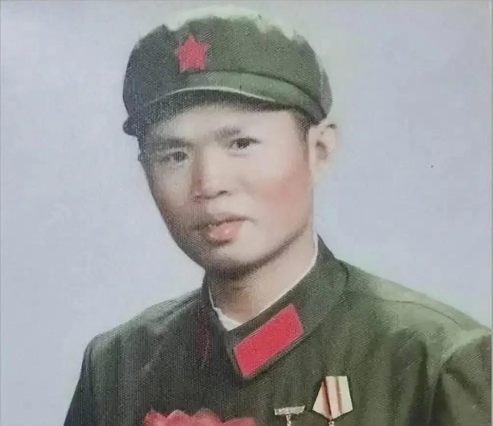战时一等功臣，因娶了蒙冤入狱的女工被取消军校保送，两年后他在老山阵地打死91名敌