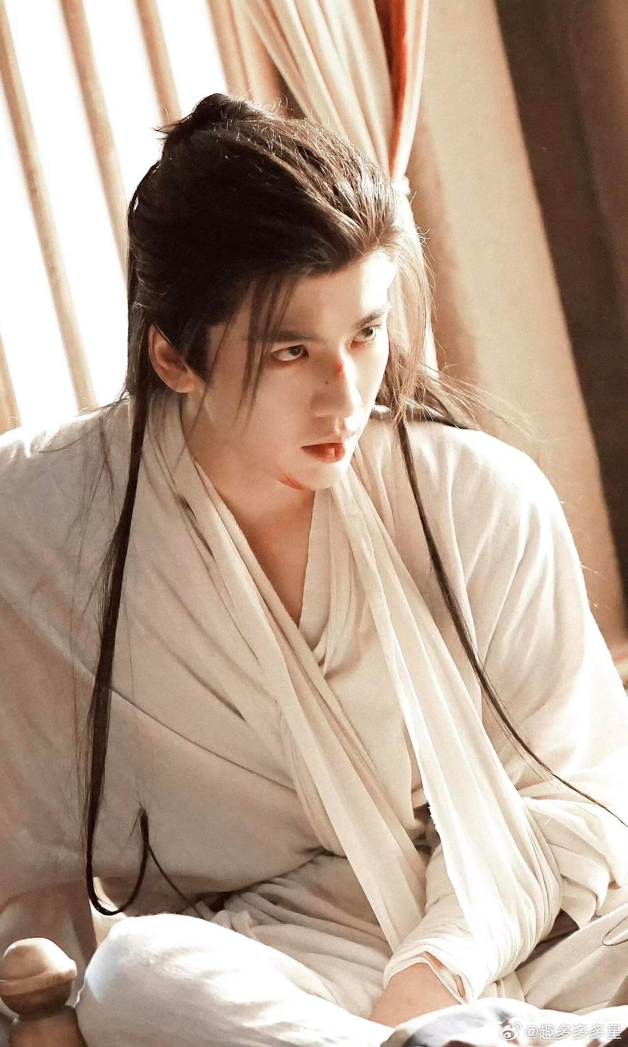 谢征替张凌赫买单第一次见到爱豆用脸帮粉丝买单逐玉26集封神每次看谢征都被狠狠惊艳