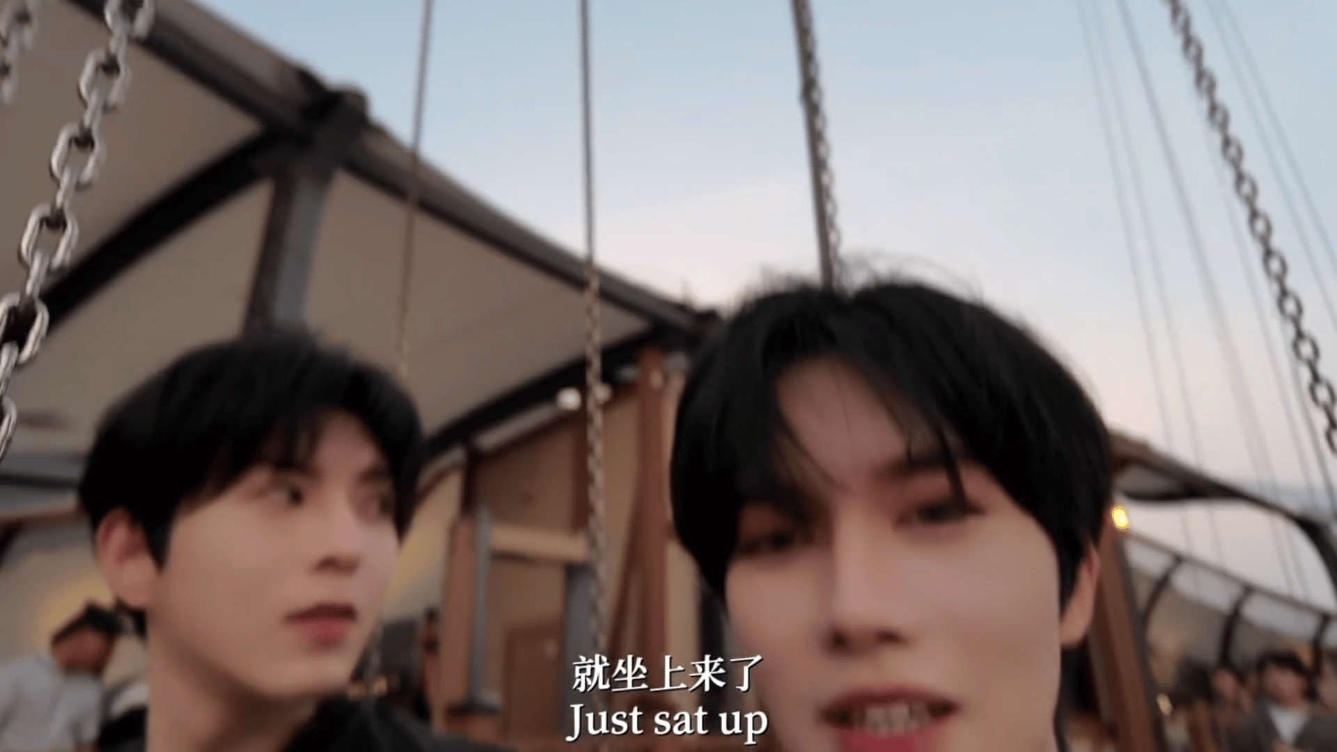 第一视角和第三视角都的高空飞椅把我们星星邱邱拍的都好好看哦 