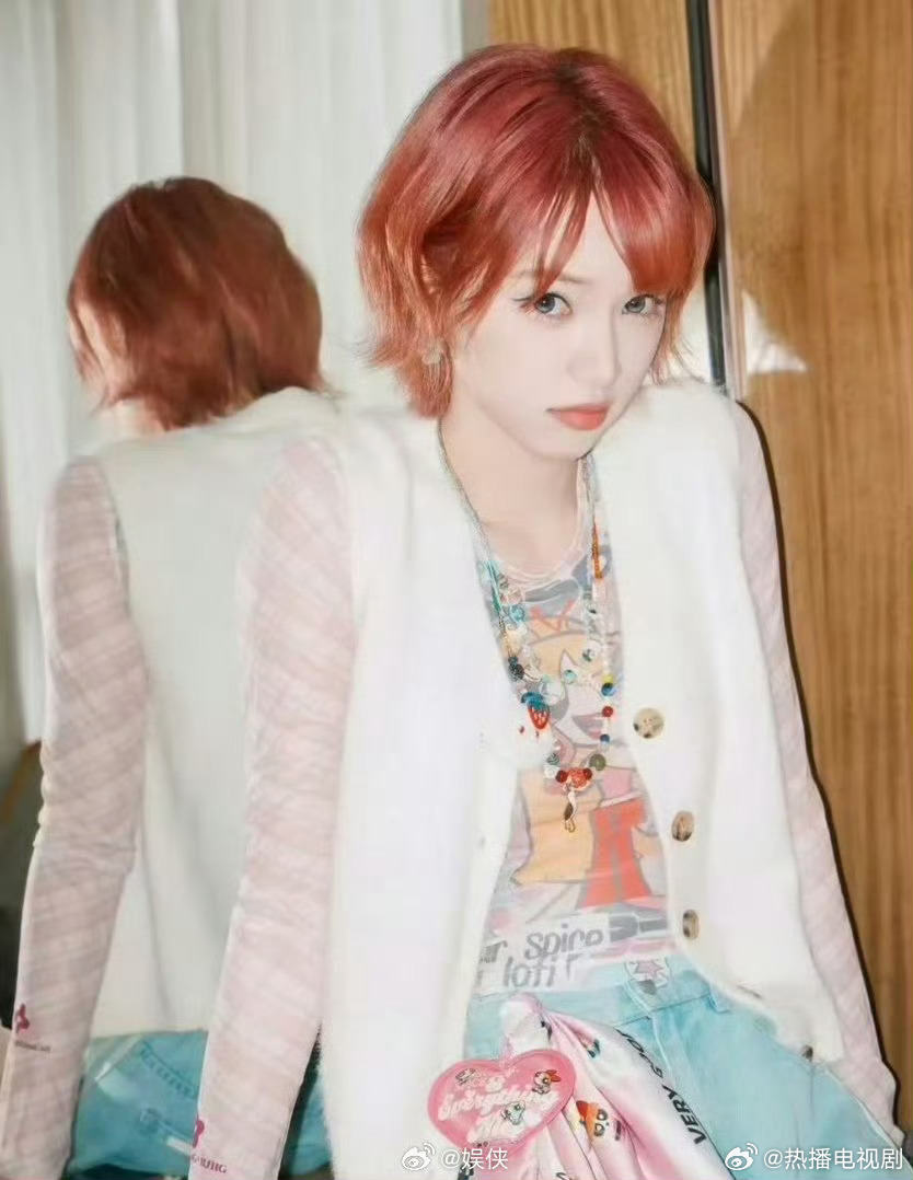 黄灿灿浪姐直播闯祸黄灿灿真的不是浪姐的氛围组成员嘛！浪姐直播坦诚自爆唱跳经历，想