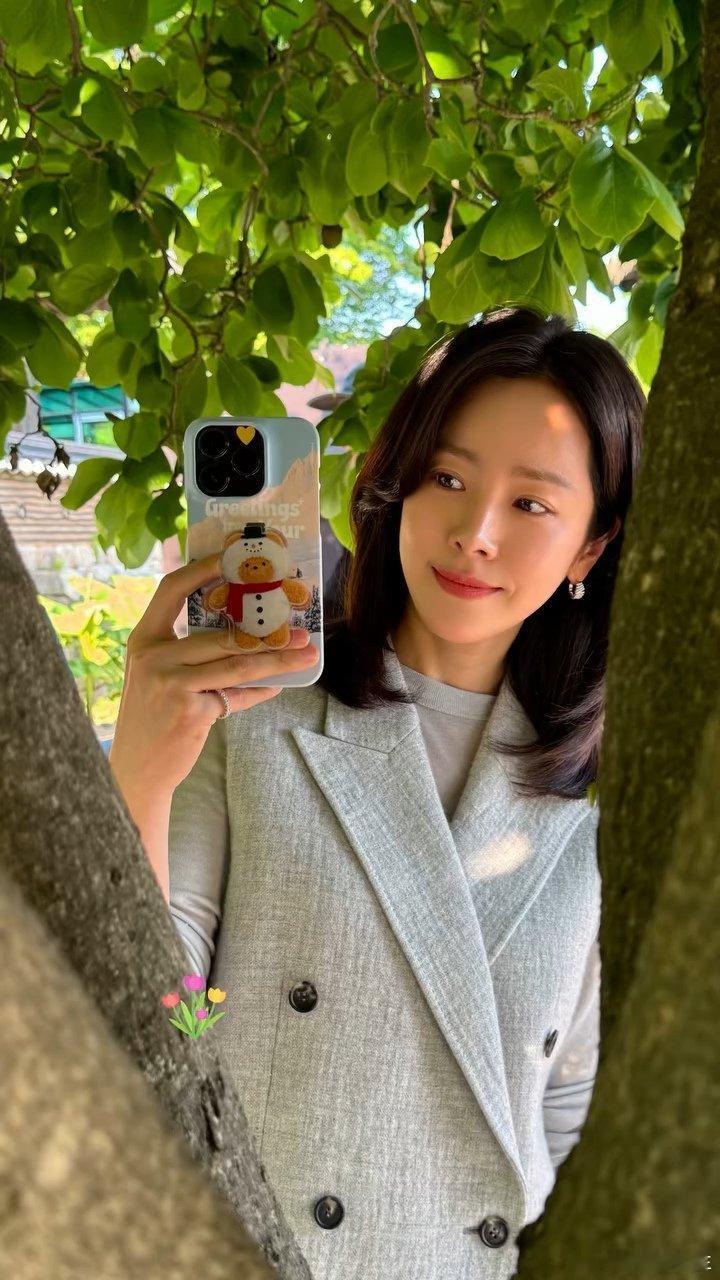 李浚赫这个家伙！哼！又把我的8kcp魂勾出来了那颗黄色小心心💛疑似李浚赫贴上去
