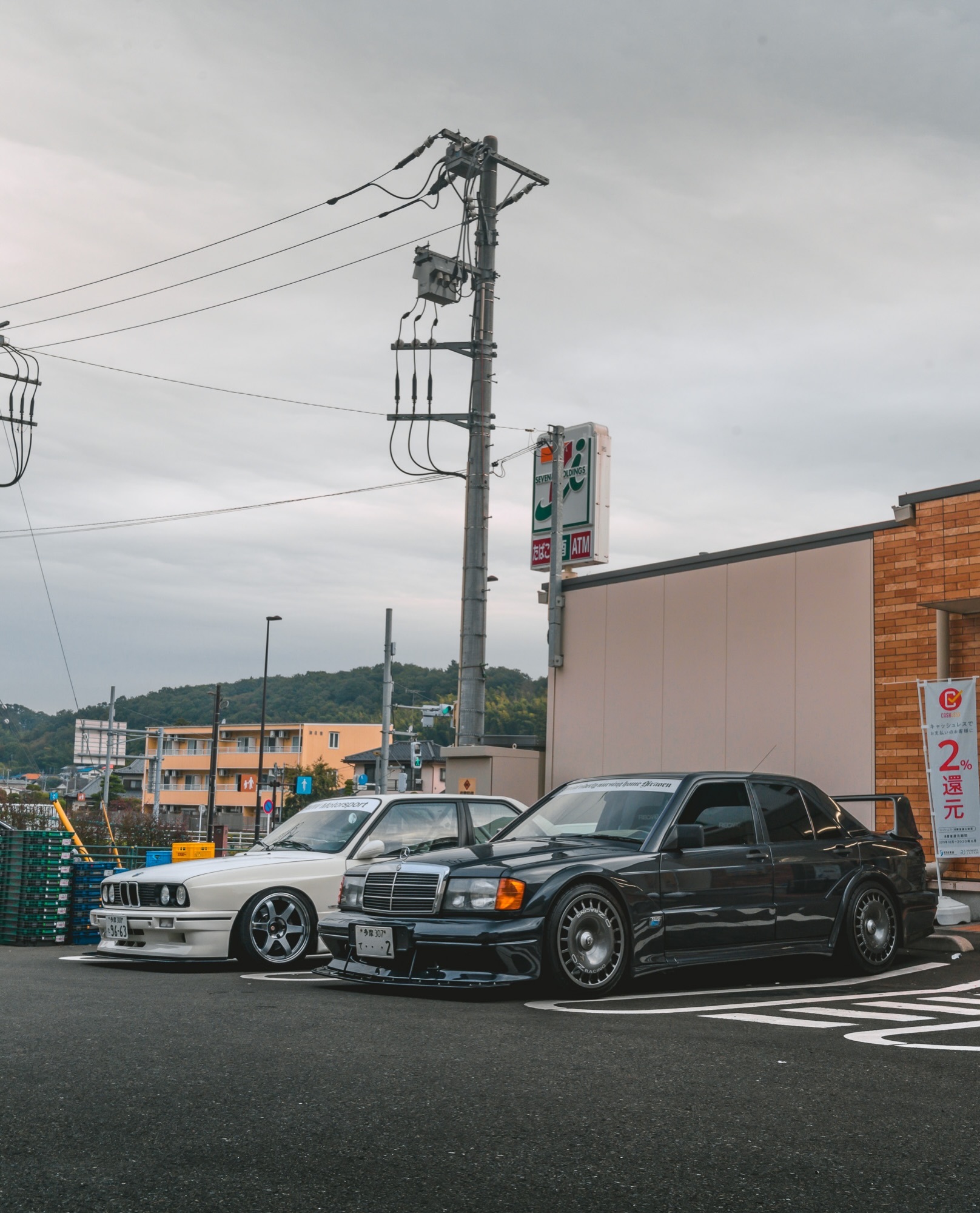 一天一张文艺照 宝马E30 M3＆奔驰190E 2.5-16～ 