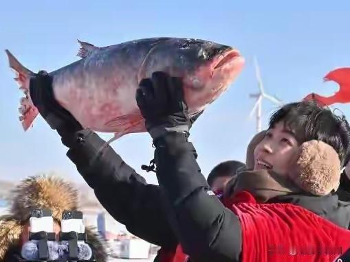 169万一条鱼！查干湖头鱼天价成交，背后真相让人深思

家人们，说出来你敢信吗？