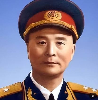 1936 年红军团长重伤后被士兵掩埋，一位路过的老妇人竟割下他身上的腐肉救他性命