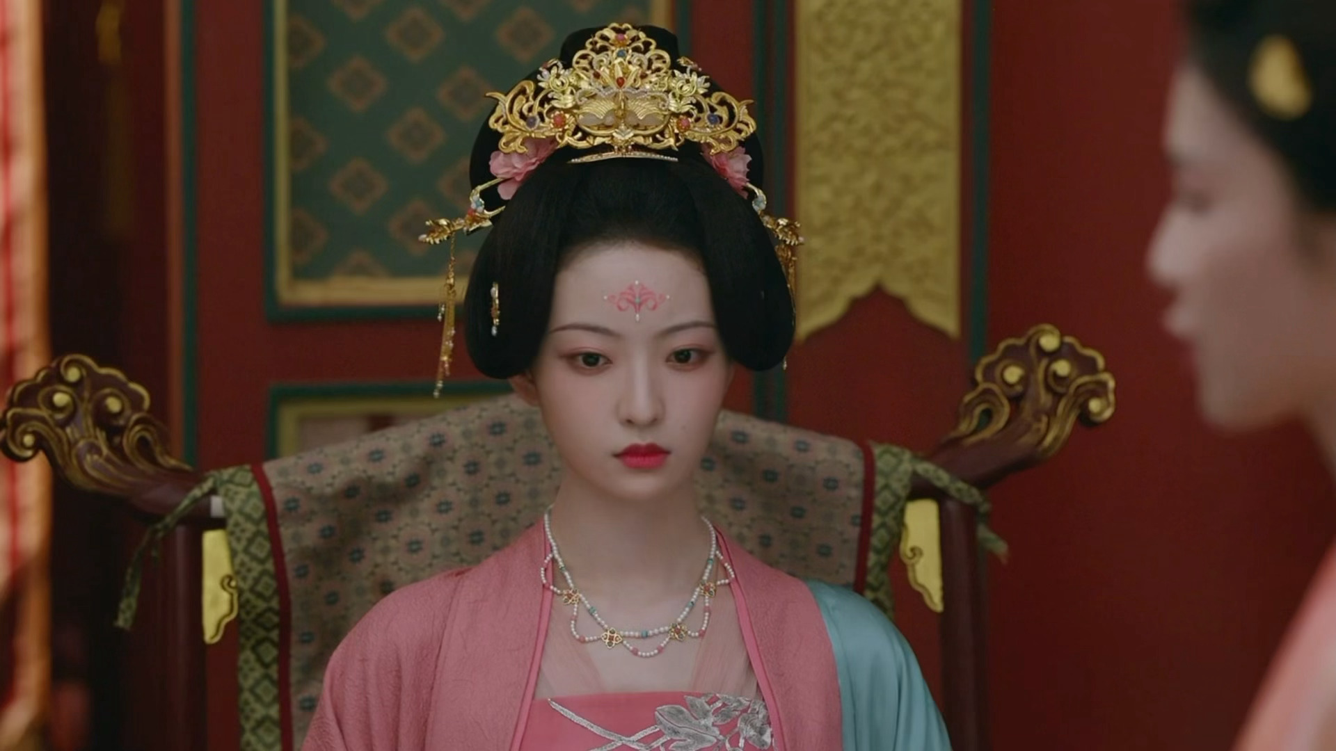 杨舒伊最美证件照女孩演古装了曾经的最美证件照杨舒伊也出道了 有人出道靠选秀，有人