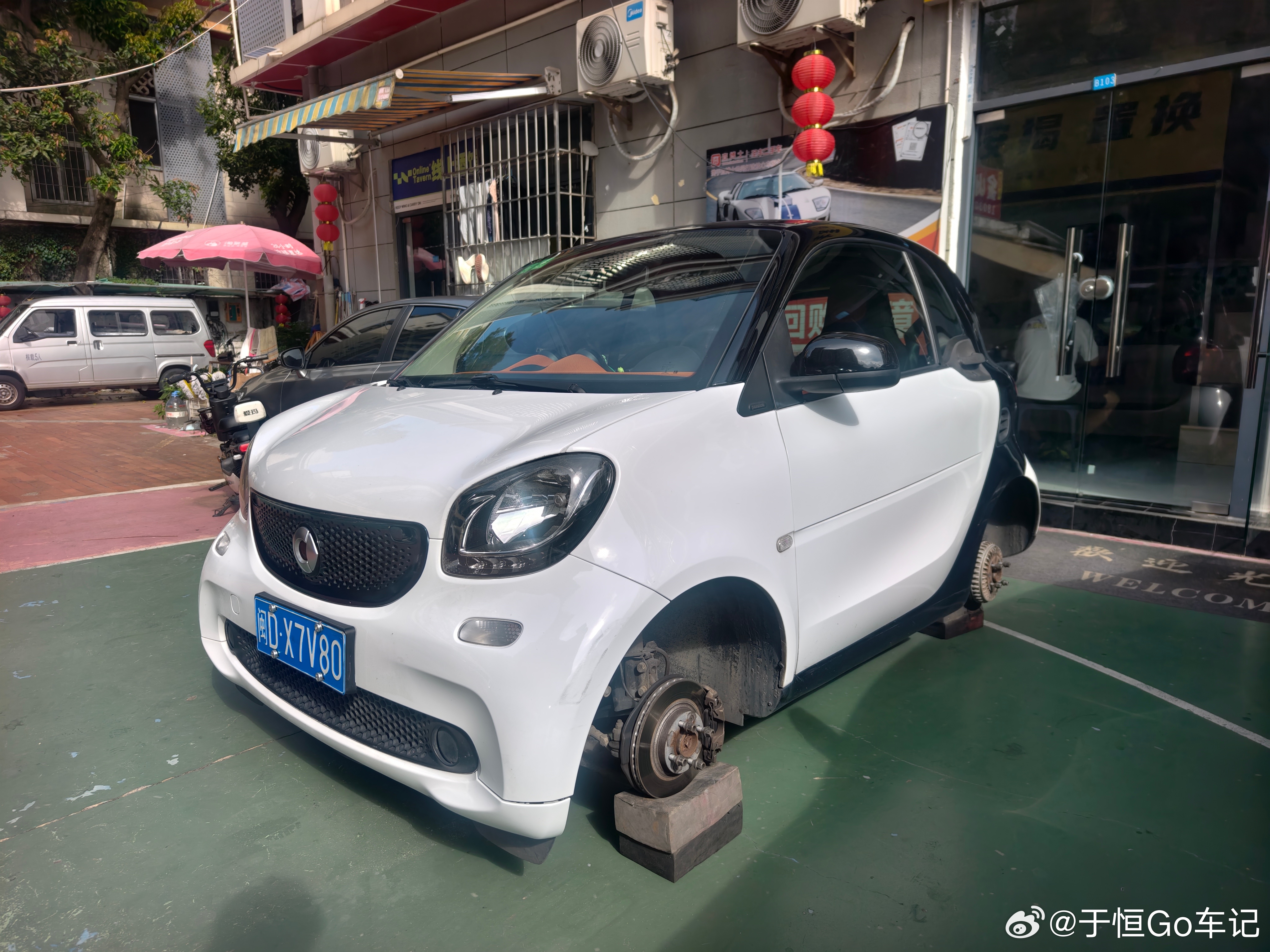 Smart被微博好大哥拿下了先去修复轮毂明天安排过户！ 