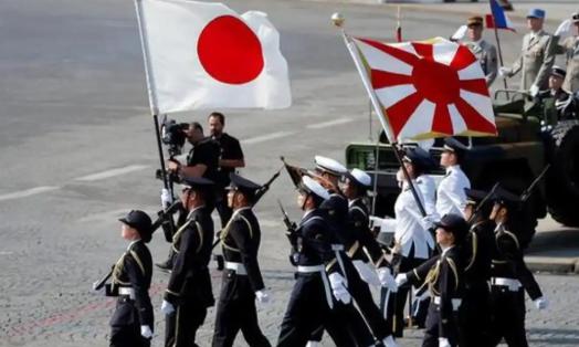 一个在日本的华人说了一句意味深长的话，他的大概意思是，如今中国如果和日本开战，或