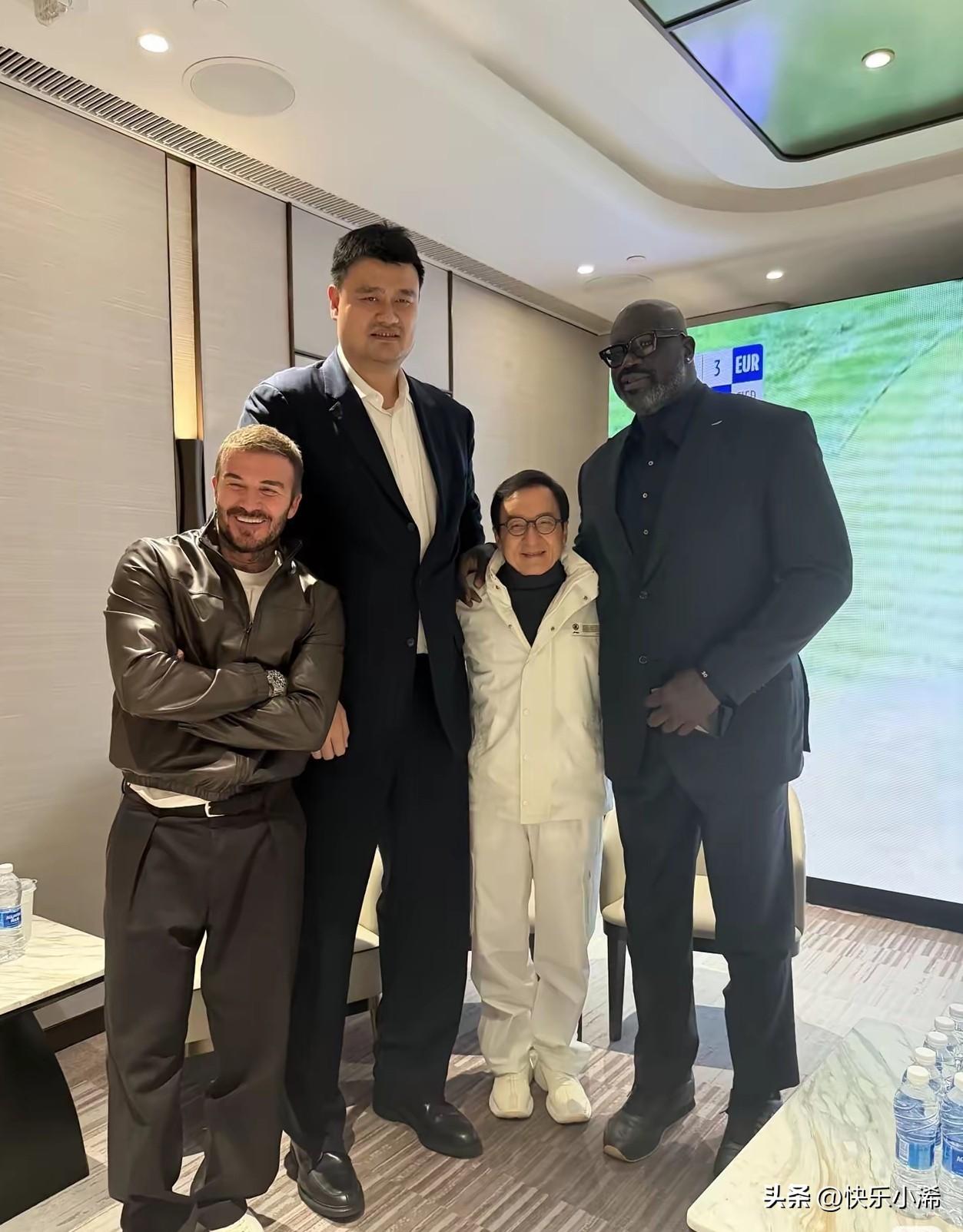 这四个人往一块儿一站，先好奇个事儿：谁兜里最有钱啊？我琢磨着，大概率是奥尼尔。毕