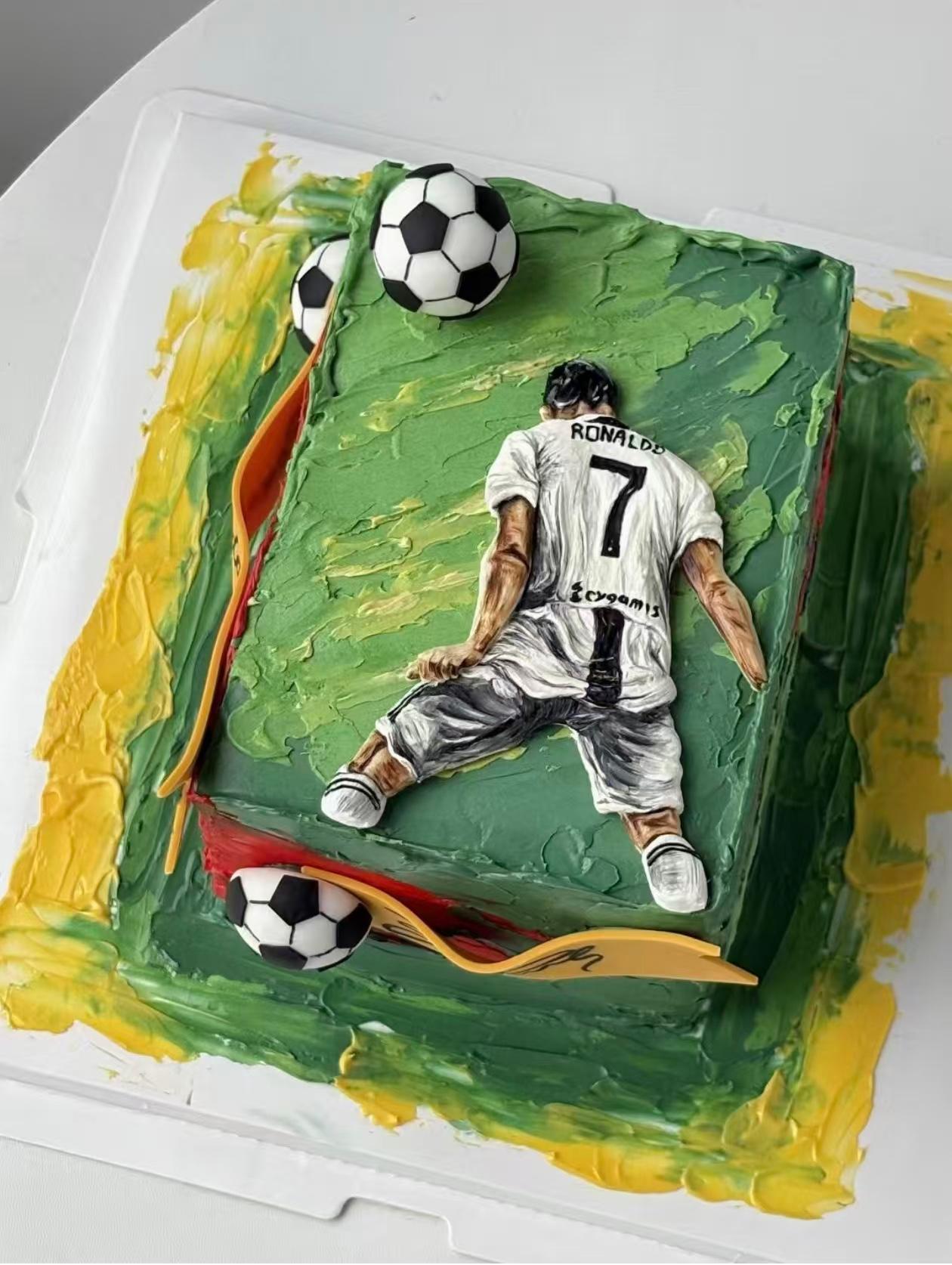 东风日产N6作为插混轿车，主要竞品有比亚迪秦L DM - i和吉利银河A7等。