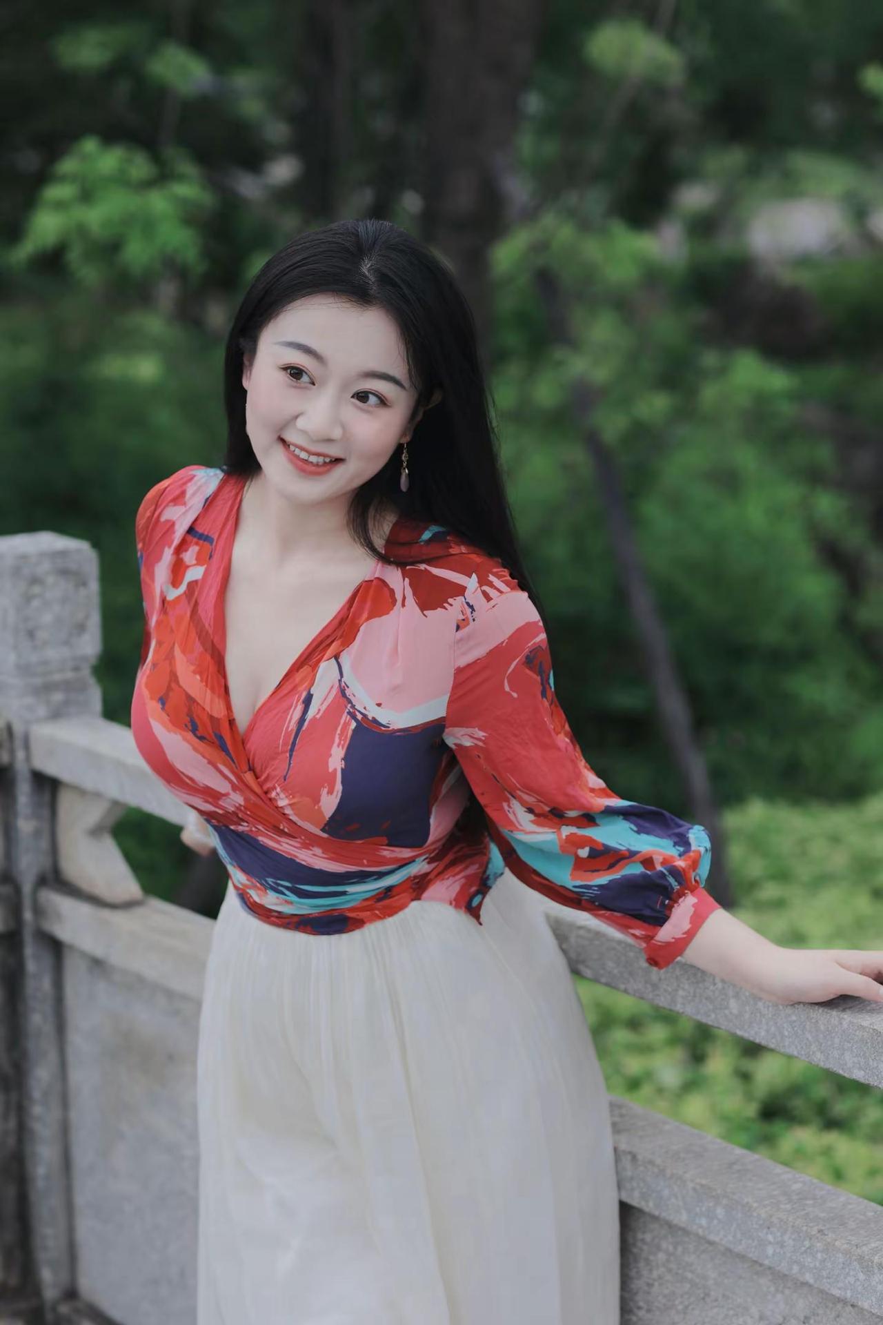 理解自己的珍贵，不以无人而不芳